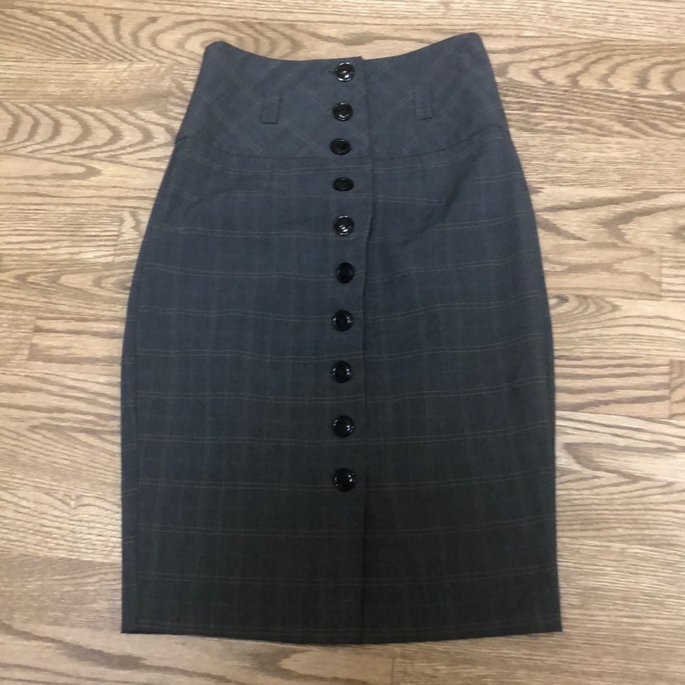 Forever 21 Gray Pencil Skirt with Black Buttons